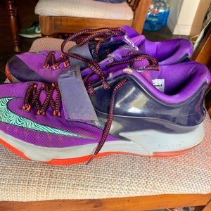 Purple KD 7’s.